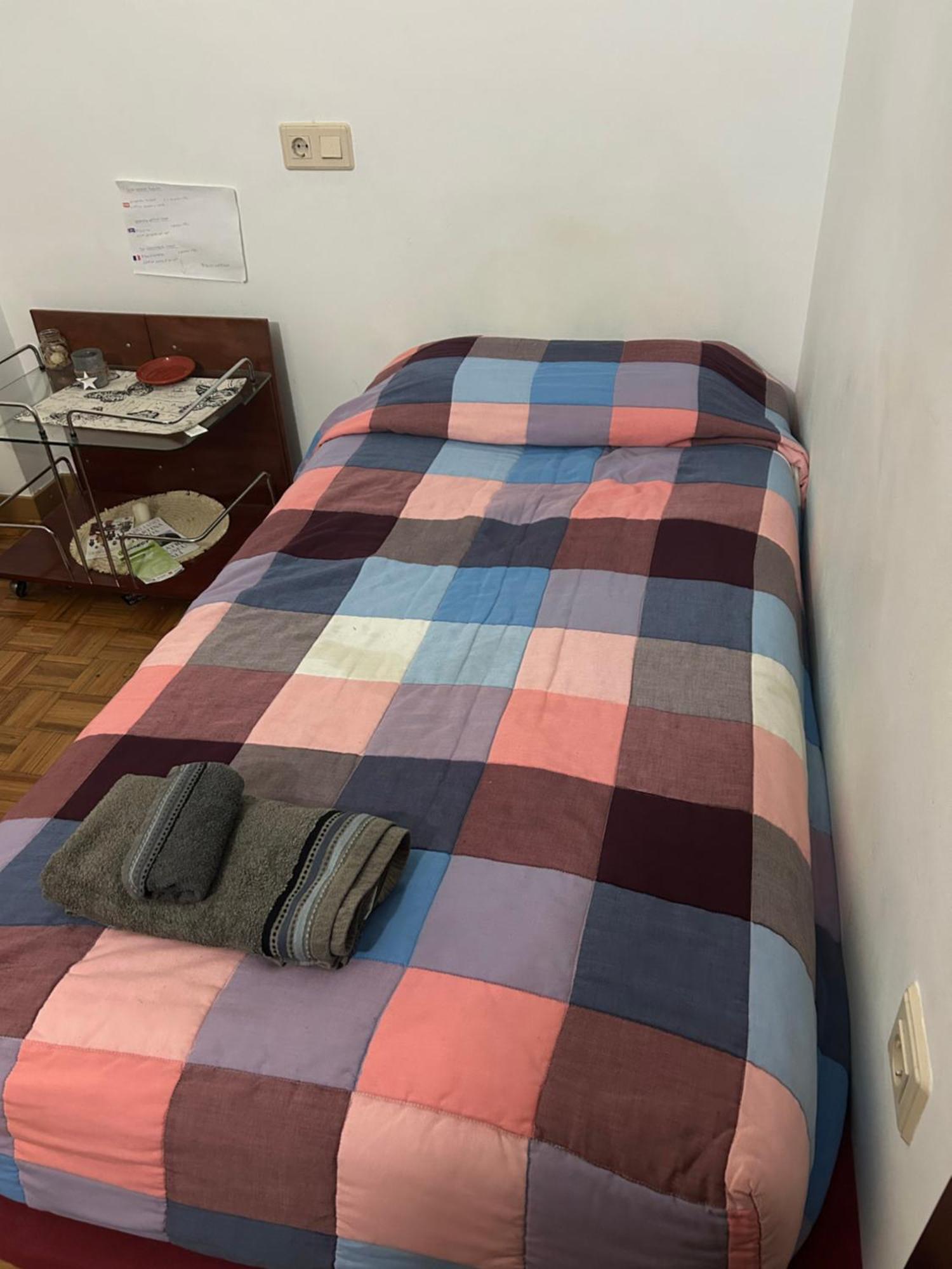 Habitacion Doble En Figueres Appartement Figueres  Buitenkant foto