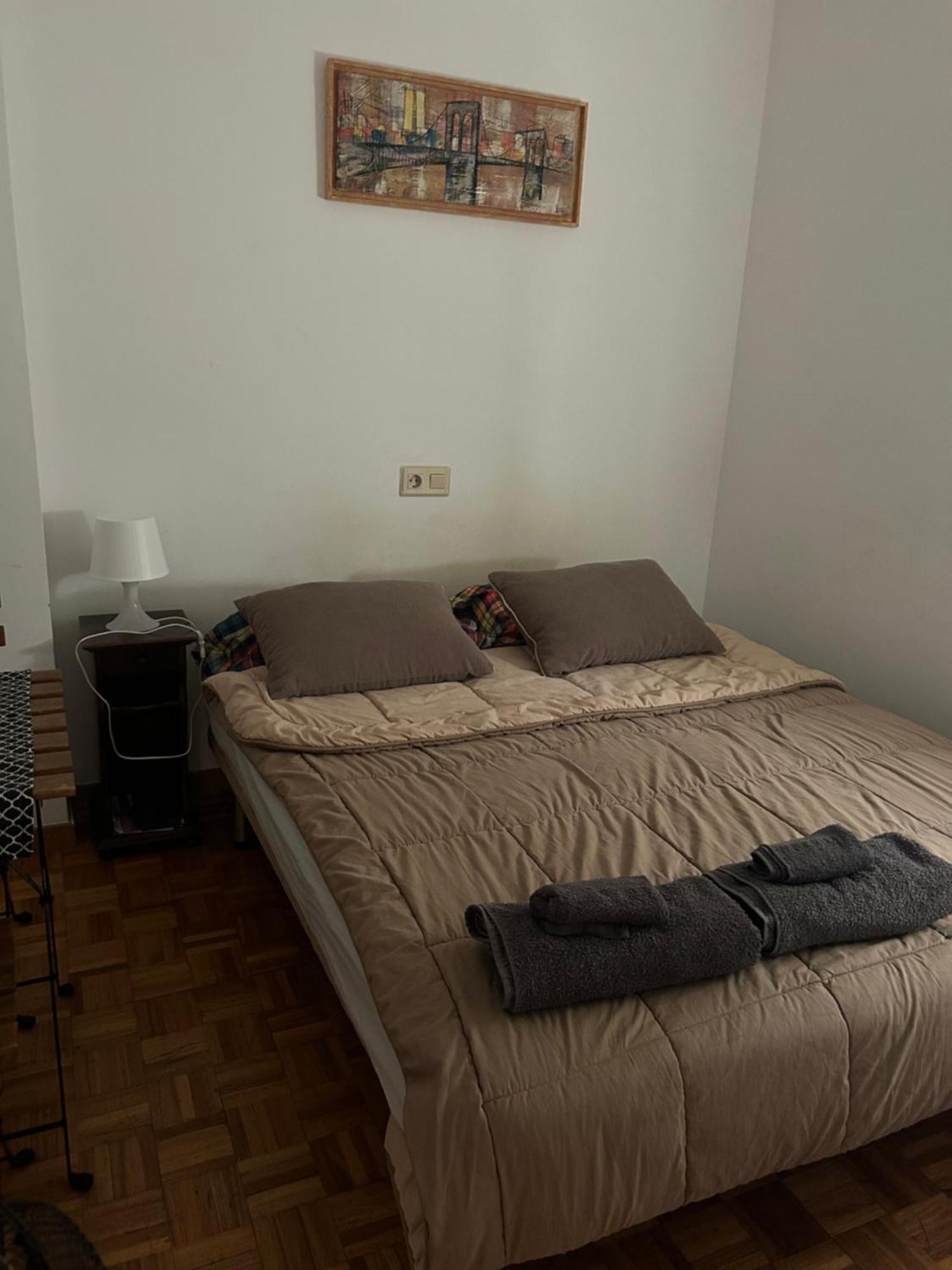 Habitacion Doble En Figueres Appartement Figueres  Buitenkant foto